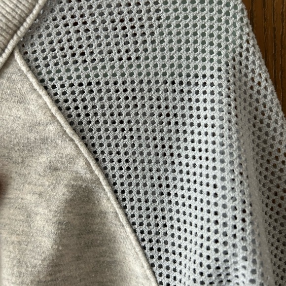 AthletaTop - Picture 2 of 5